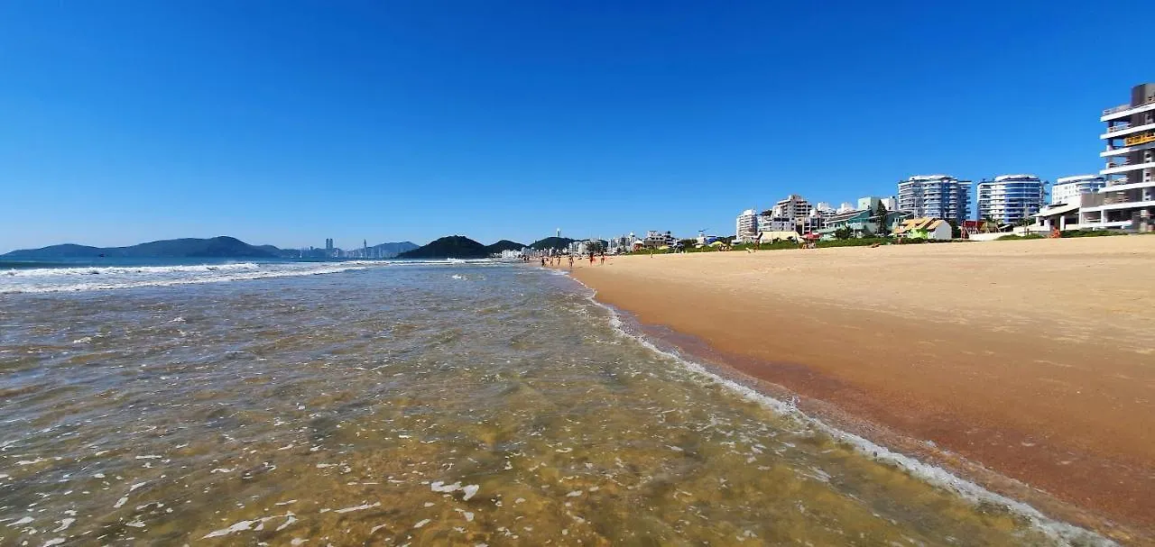 民宿 Praia Brava Guest House Suites Itajaí